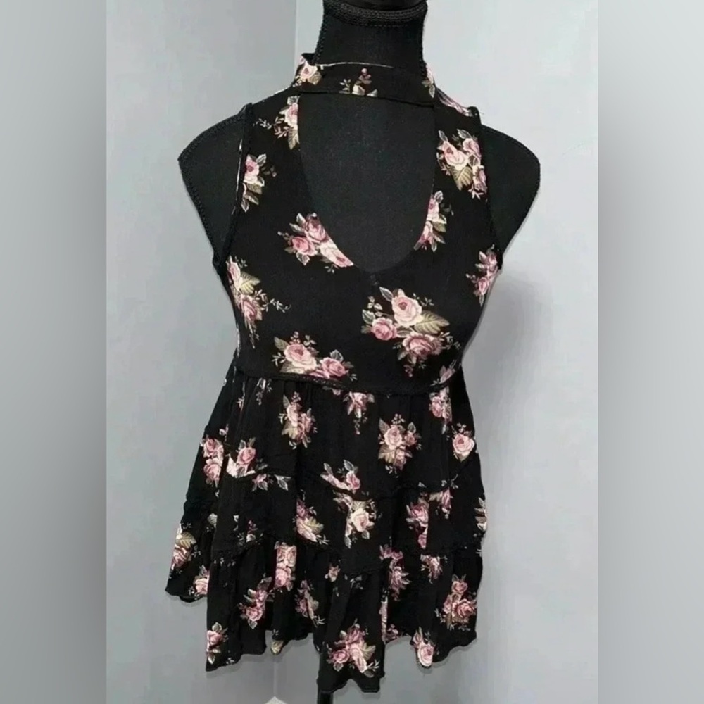 American eagle floral top